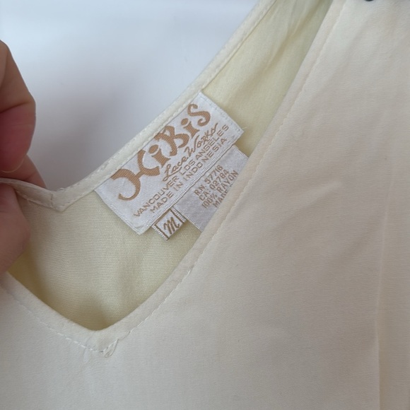 ✨ Cream & Black Embroidered Floral Midi Dress — Size Medium ✨ - Picture 2 of 5